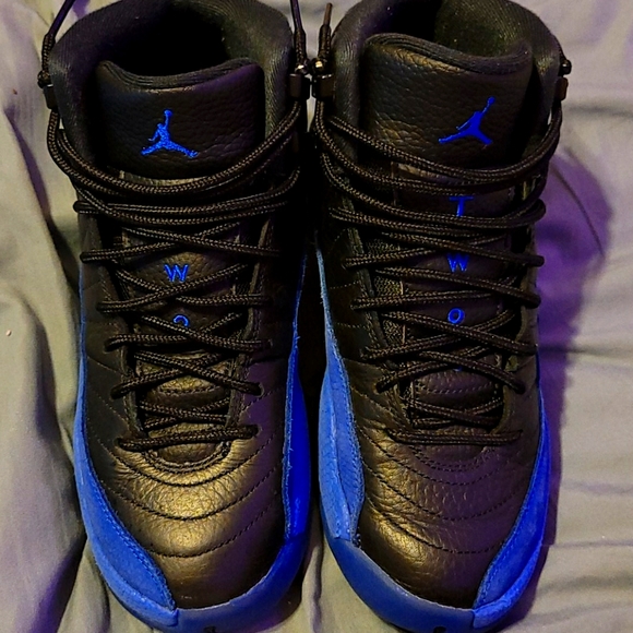 jordan 12 crease
